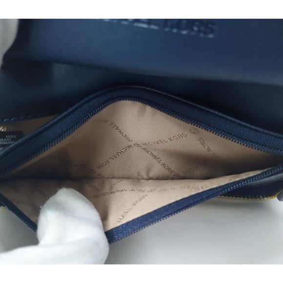 Michael Kors Jet Set Travel Navy Blue Leather Zip Around Phone Case Wallet - NWT - Picture 15 of 16